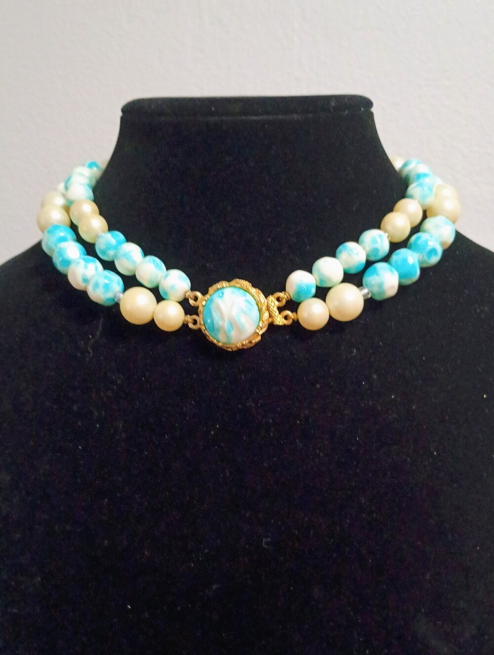 Vintage Blue and White Marbled Beaded Necklace